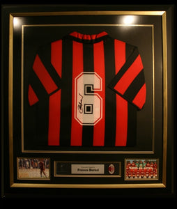 Camiseta enmarcada firmada por Franco Baresi del AC Milan Campeón de Europa 1998